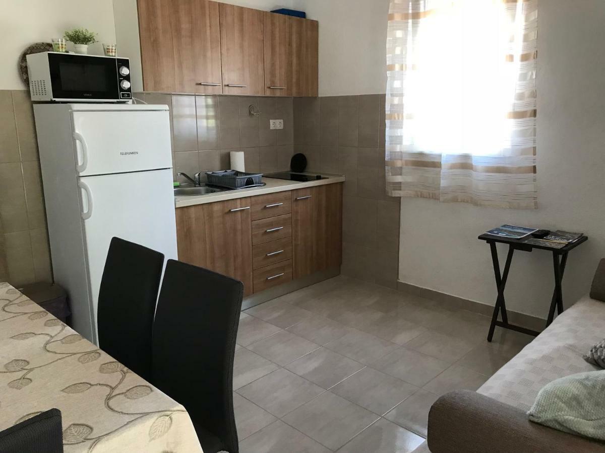 Apartman Mirjana With Terrace And Free Parking Donji Okrug  Exteriör bild