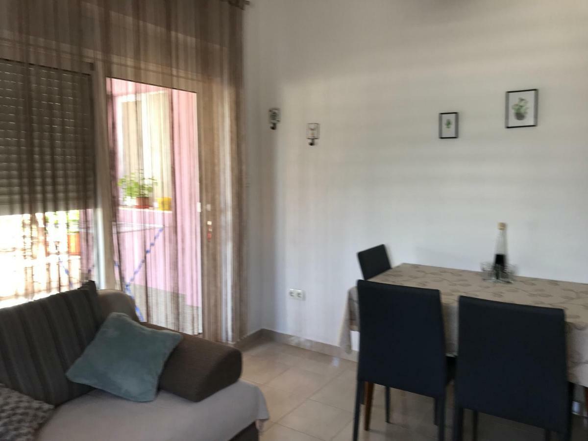Apartman Mirjana With Terrace And Free Parking Donji Okrug  Exteriör bild